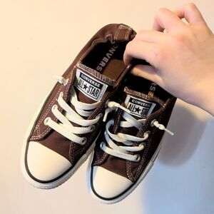 Converse Women's Size 7 Shoreline Sneakers